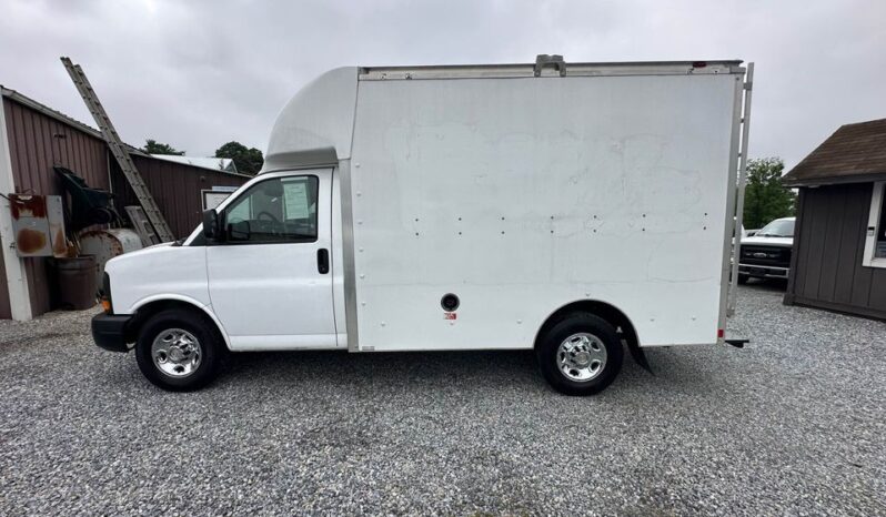 Chevrolet Express 3500 2011 full