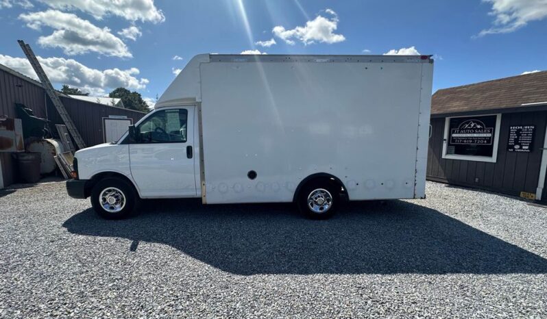 Chevrolet Express 3500 2011 full