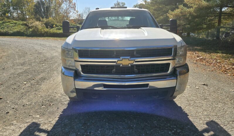 Chevrolet 3500 HD 2010 full