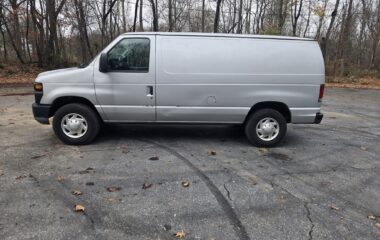 Ford E-250 Cargo 2011
