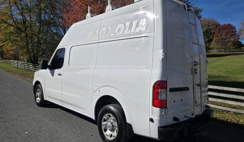 Nissan NV 2500 2013 full