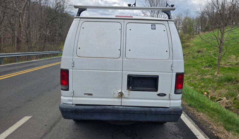 Ford E-250 Cargo 2011 full