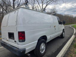 Ford E-250 Cargo 2011 full