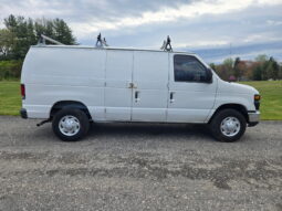 Ford E-250 Cargo 2011 full