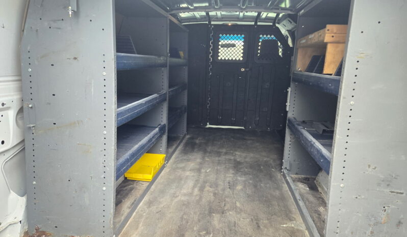 Ford E-250 Cargo 2011 full
