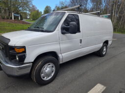 Ford E-250 Cargo 2011 full