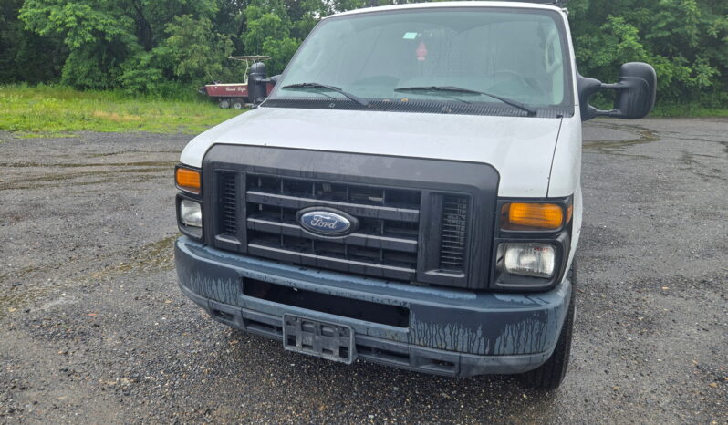 Ford E-250 Cargo 2012 full