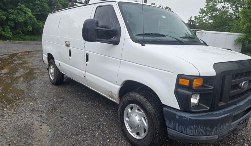 Ford E-250 Cargo 2012 full
