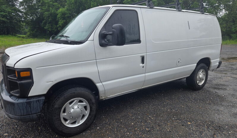 Ford E-250 Cargo 2012 full