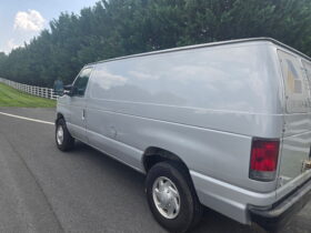 Ford E-250 Cargo 2008