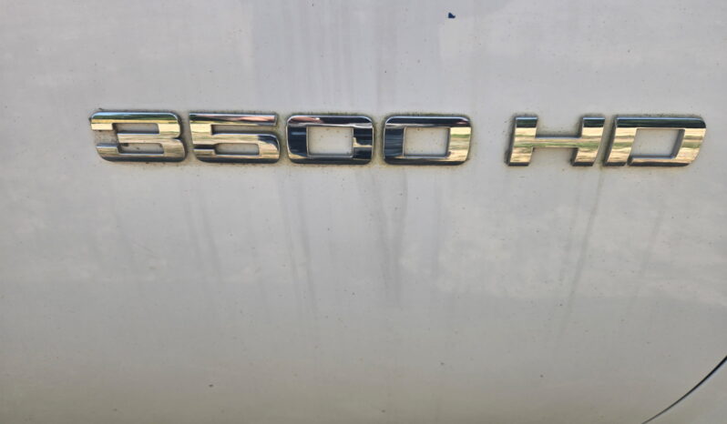 Chevrolet 3500 HD 2013 full