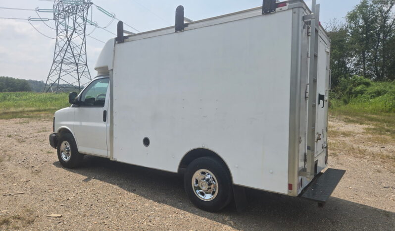 Chevrolet Express 3500 2010 full