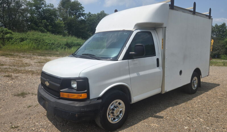 Chevrolet Express 3500 2010 full