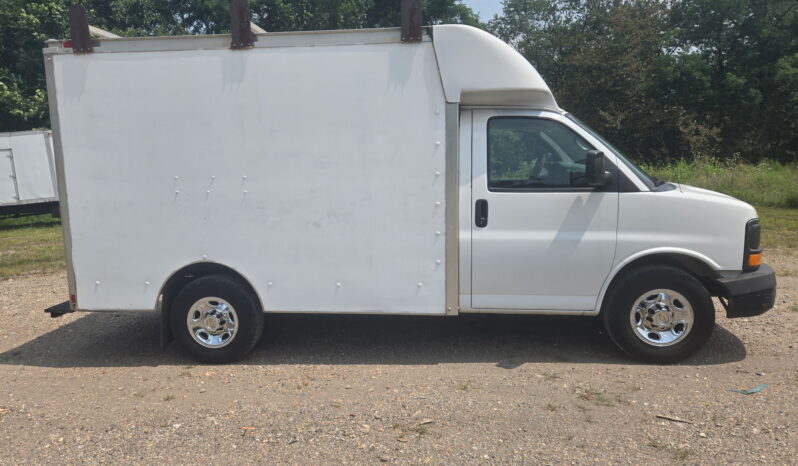 Chevrolet Express 3500 2010 full