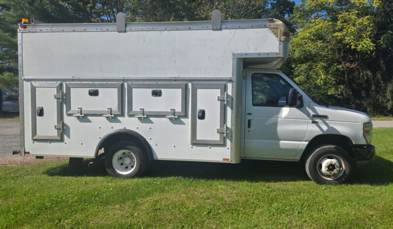 Ford E-350 2011 full