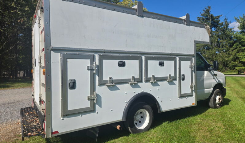 Ford E-350 2011 full