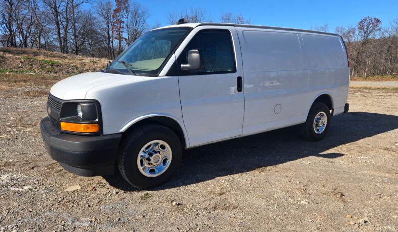 Chevrolet Express 2500 2017 full