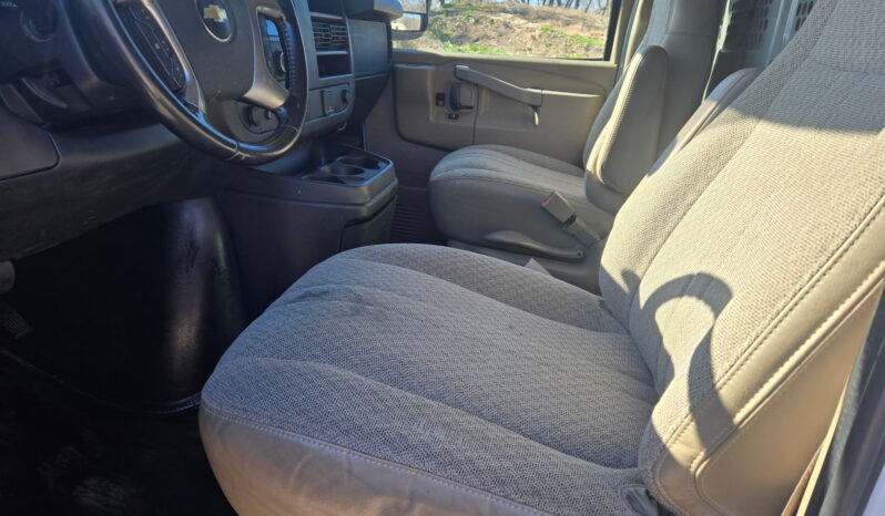 Chevrolet Express 2500 2017 full