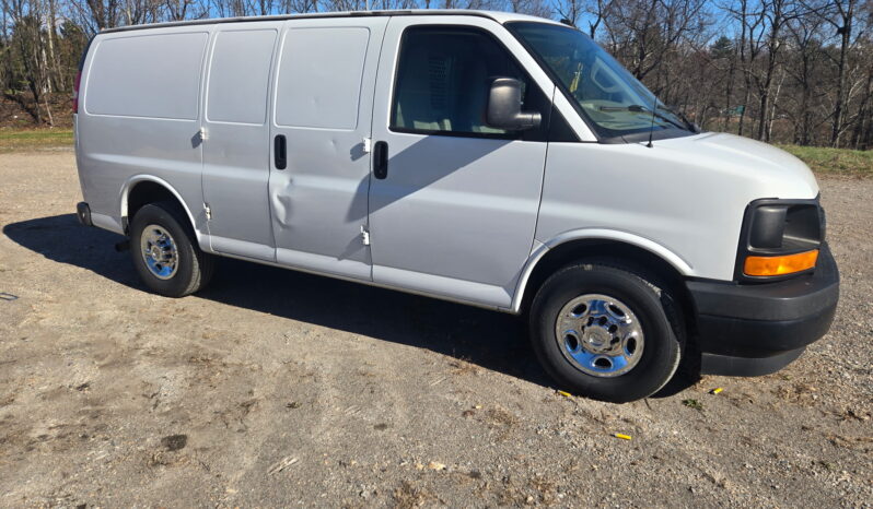 Chevrolet Express 2500 2017 full