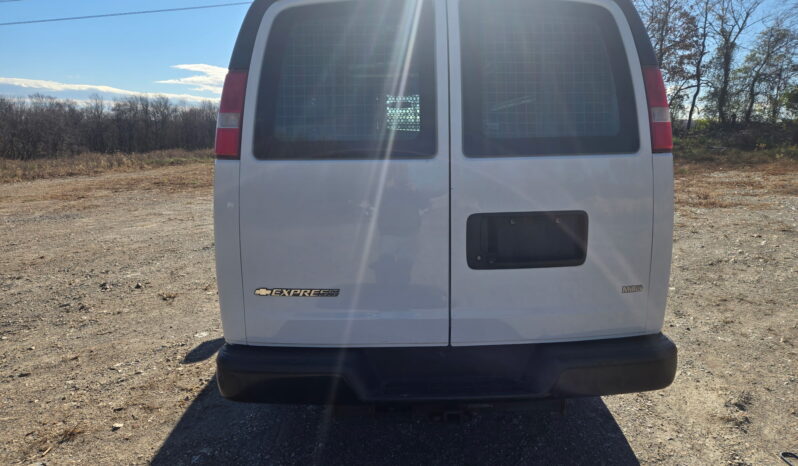 Chevrolet Express 2500 2017 full