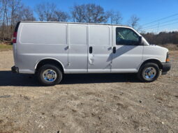 Chevrolet Express 2500 2017 full