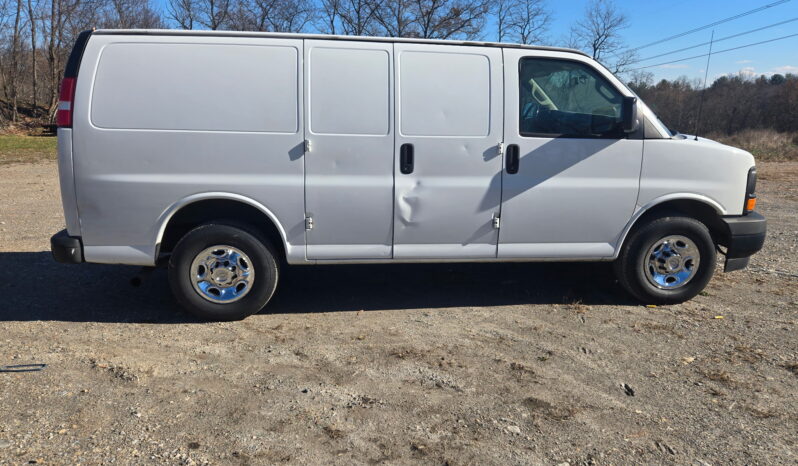 Chevrolet Express 2500 2017 full