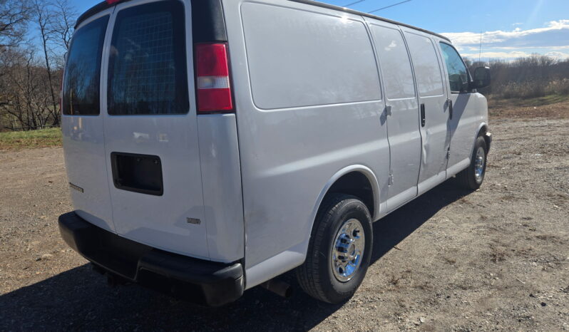 Chevrolet Express 2500 2017 full