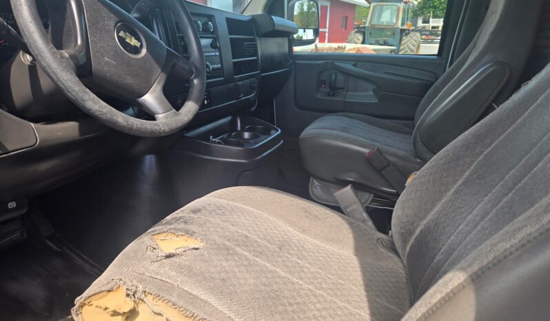 Chevrolet Express 3500 2015 full