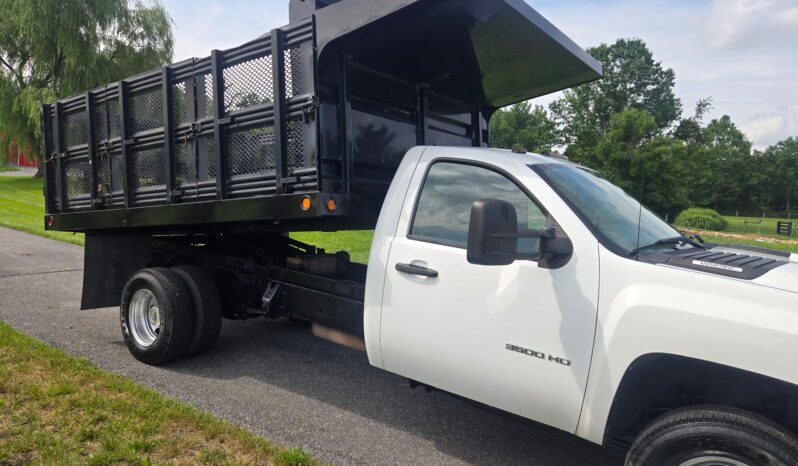 Chevrolet 3500 HD 2011 full