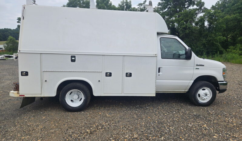 Ford E-350 2016 full