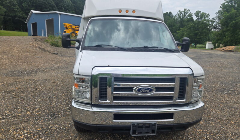 Ford E-350 2016 full