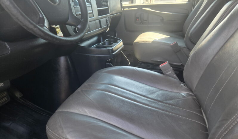 Chevrolet Express 2500 2015 full